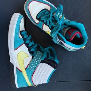 Nike High-Top leather Aeroflight High LE Sneakers in Teal, Yellow, and White